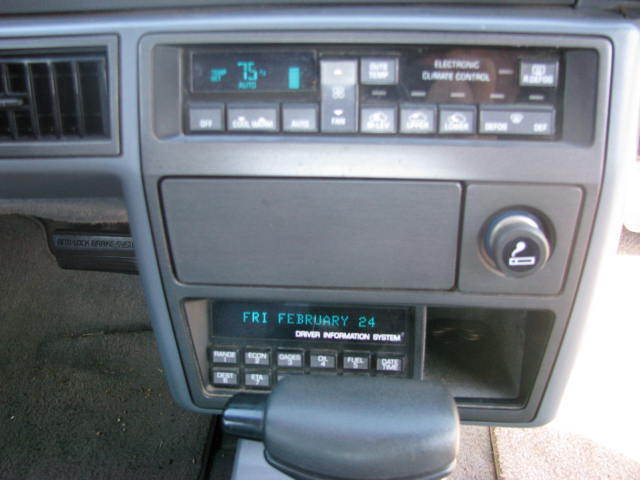 1990 Oldsmobile Cutlass Base Convertible 2-Door - photo 11