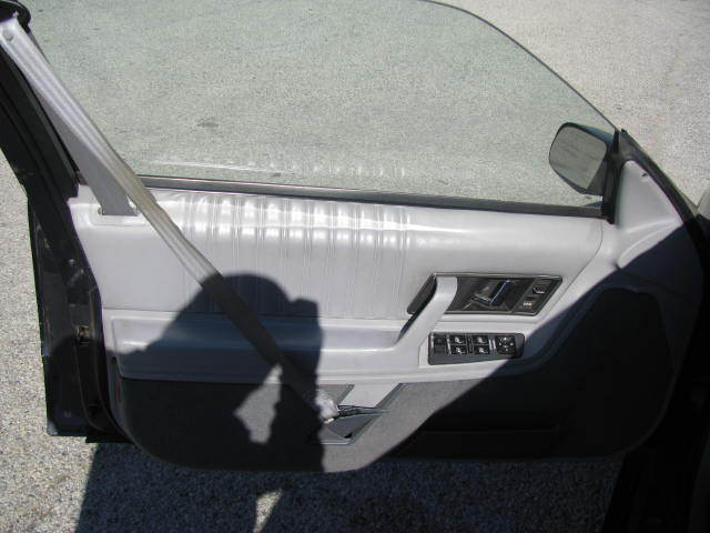 1990 Oldsmobile Cutlass Base Convertible 2-Door - photo 13