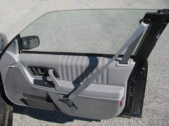 1990 Oldsmobile Cutlass Base Convertible 2-Door - photo 8