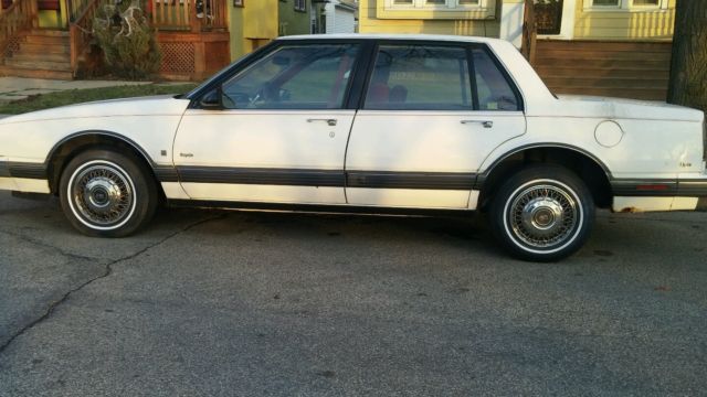 1990 oldsmobile delta 88 1990 Oldsmobile Eighty-Eight