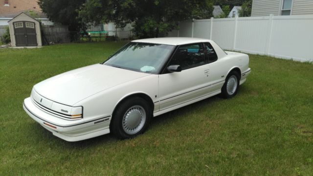 1990 OLDSMOBILE TORONADO TROFEO 40K MILES ORIG WINDOW STICKER SUPER CLEAN 1990 Oldsmobile Toronado TROFEO