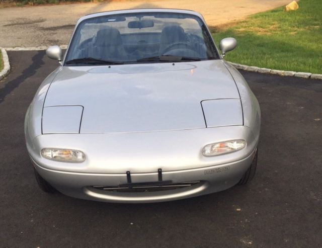 1990 Original Mazda Miata. This car is perfect in everyway with only 53,000 gent 1990 Mazda MX-5 Miata