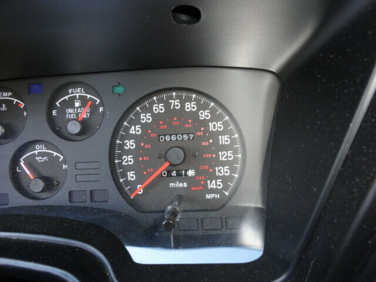 1990 Plymouth Laser RS - photo 11