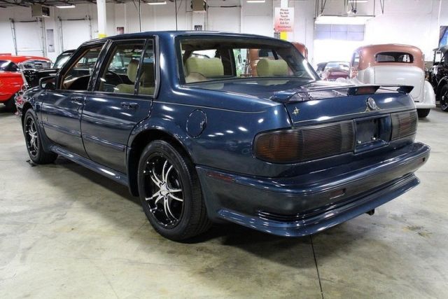 1990 Pontiac Bonneville -- - photo 3