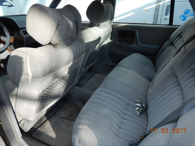 1990 Pontiac Bonneville SSE - photo 3