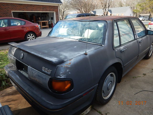 1990 Pontiac Bonneville SSE - photo 9