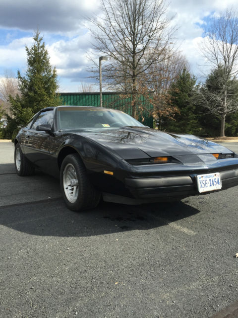 1990 Pontiac Firebird Formula Coupe 2-Door 5.0L TPI 1990 Pontiac Firebird Formula Coupe 2-Door