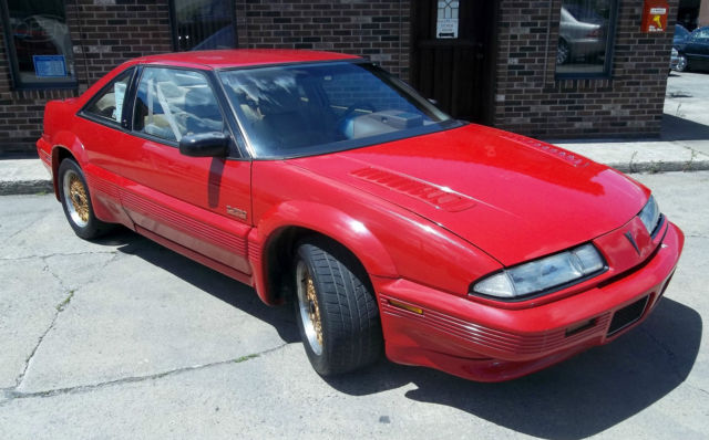 1990 Pontiac Grand Prix - photo 2