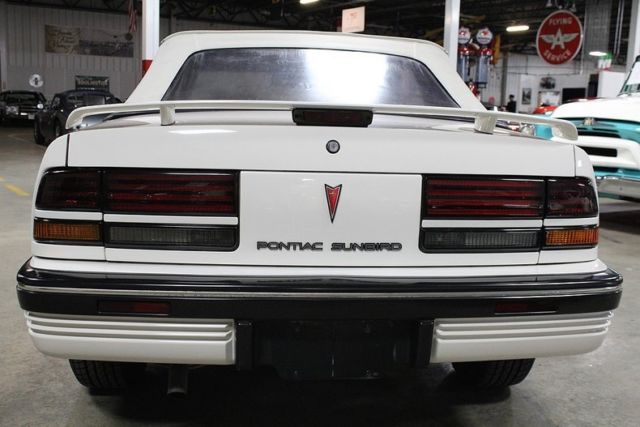 1990 Pontiac Sunbird -- - photo 4