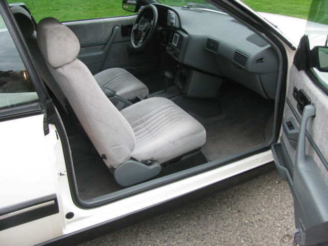 1990 Pontiac Sunbird - photo 7