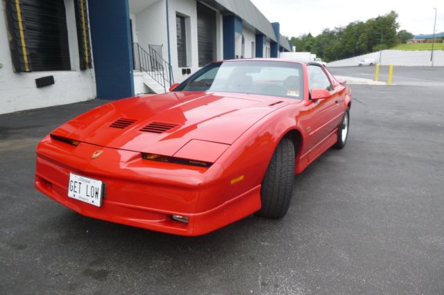 1990 Pontiac Trans Am GTA 1 OF 78 LOW MILES - photo 4