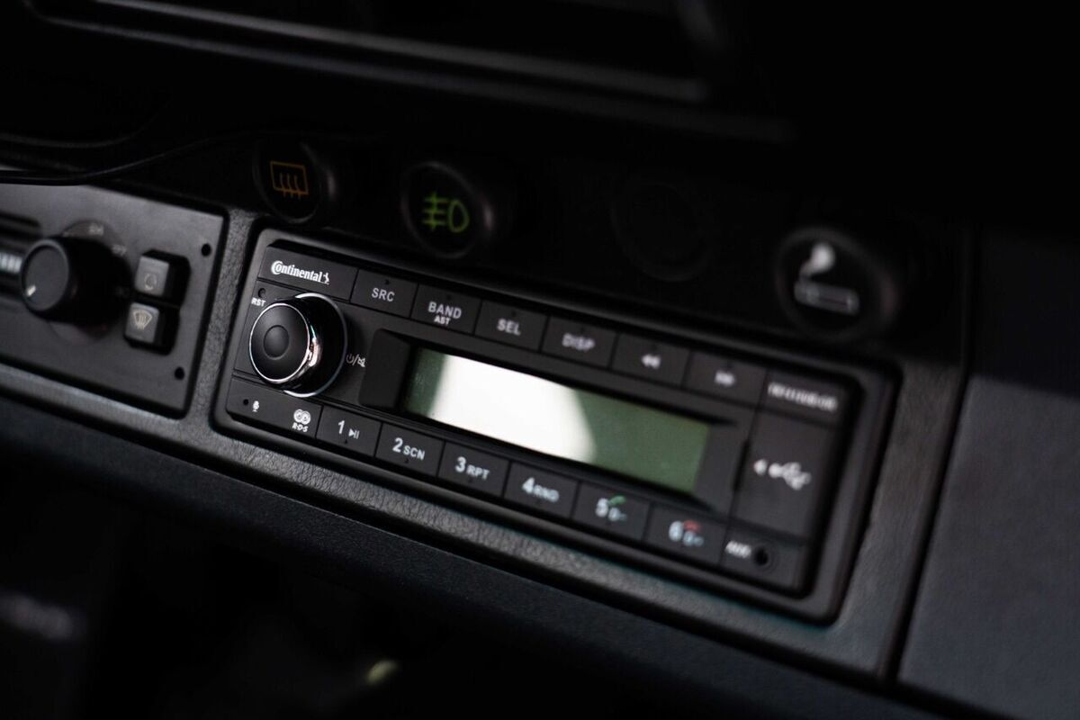 1990 Porsche 911 Carrera 2 2dr Coupe - photo 12