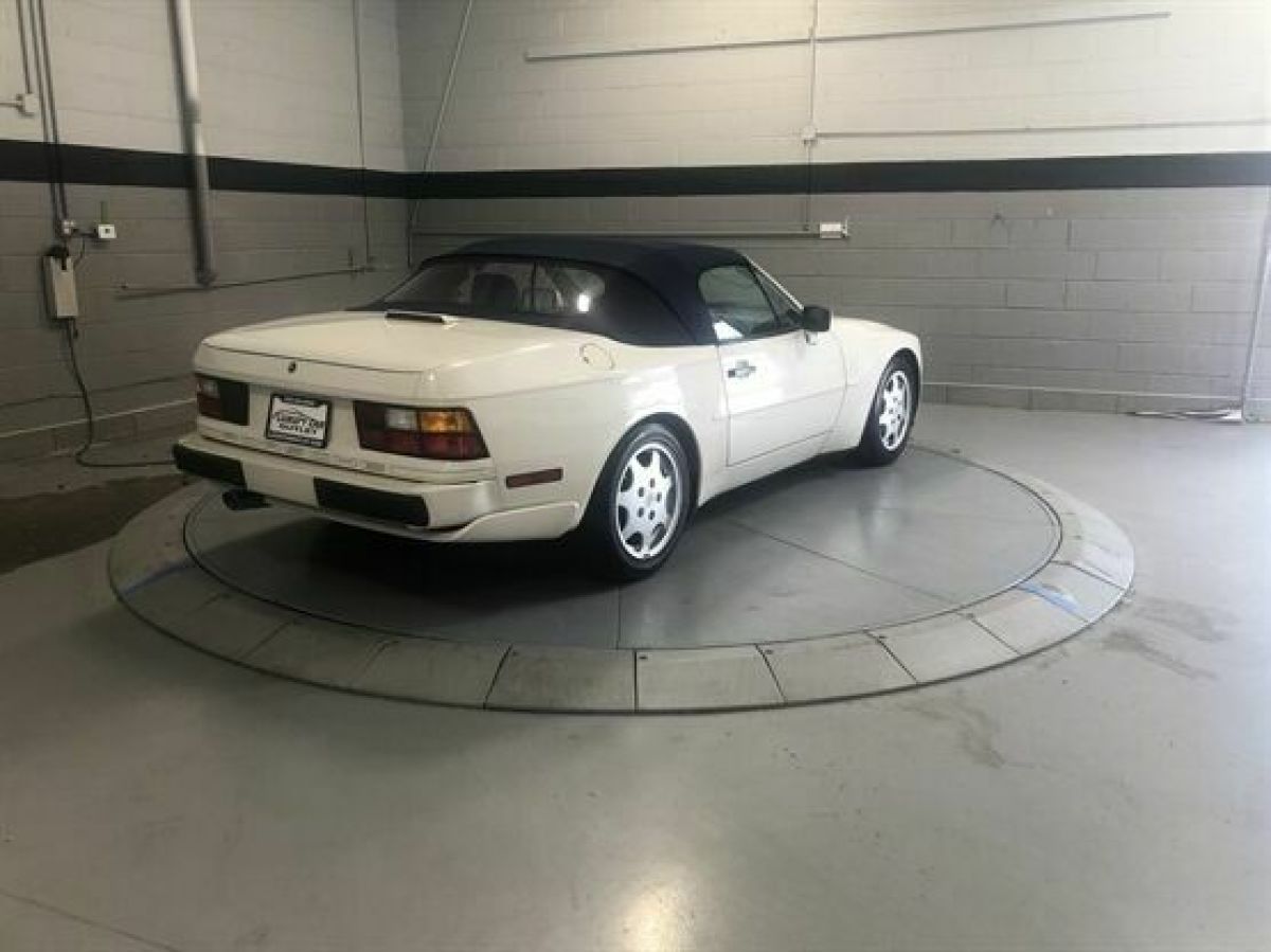 1990 Porsche 944 S2 2dr Convertible - photo 5