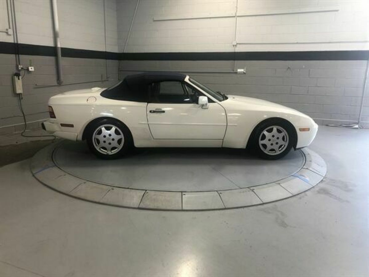 1990 Porsche 944 S2 2dr Convertible - photo 6