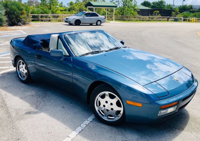1990 Porsche 944 S2