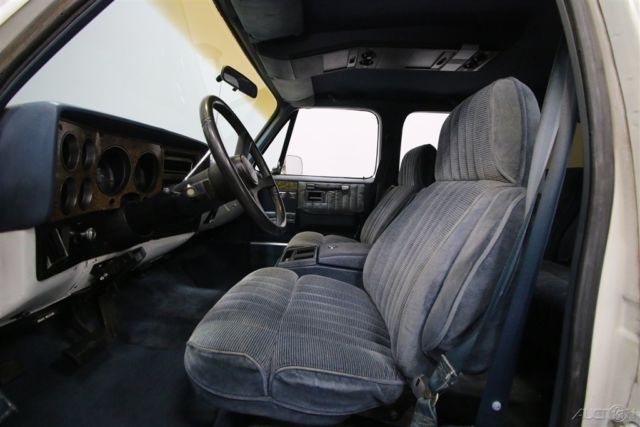 1990 GMC Suburban R2500 - photo 4