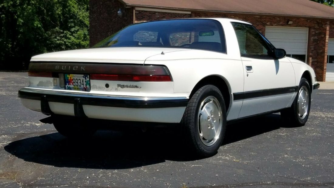 1990 Buick Reatta - photo 4