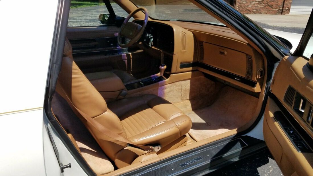 1990 Buick Reatta - photo 8
