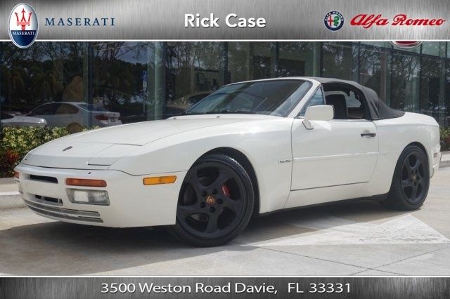 1990 S2 3L I4 16V Manual RWD 1990 Porsche 944 S2