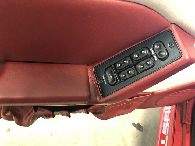 1990 Ford Mustang GT Convertible - photo 3