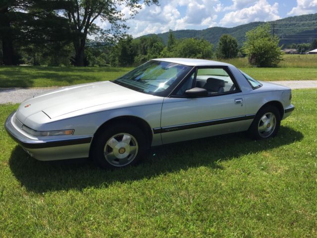 1990 Buick Reatta 2 DR Coupe - photo 2