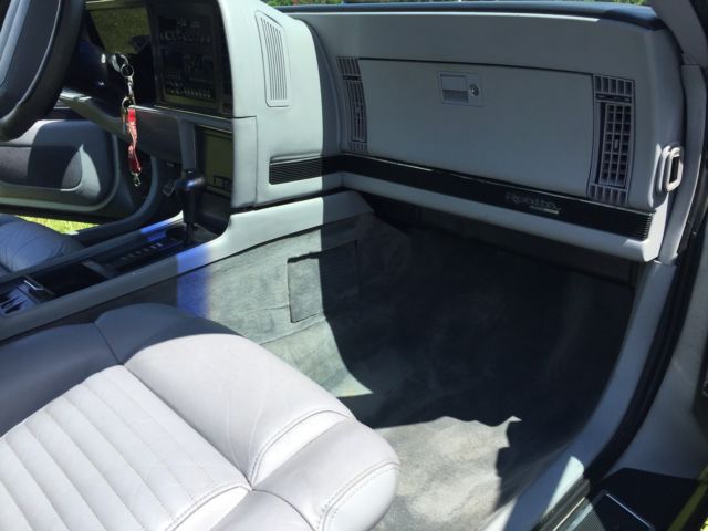 1990 Buick Reatta 2 DR Coupe - photo 8