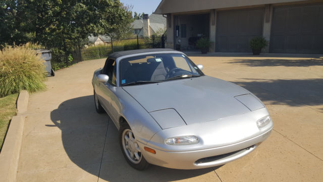 1990 Mazda MX-5 Miata Pacakage A - photo 2
