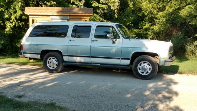 1990 silverado blue/white 1990 Chevrolet Suburban Silverado