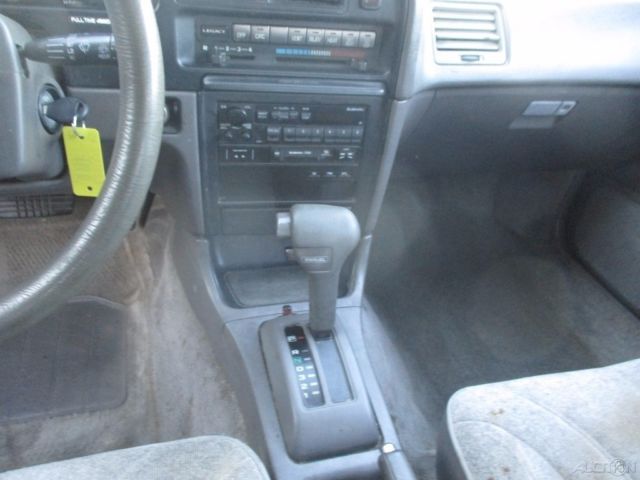 1990 Subaru Legacy L - photo 10