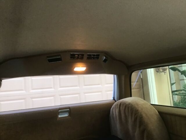 1990 Chevrolet Suburban Silverado - photo 10