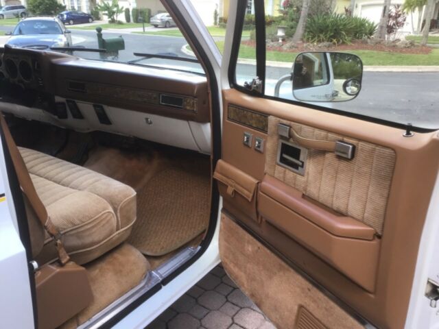 1990 Chevrolet Suburban Silverado - photo 11