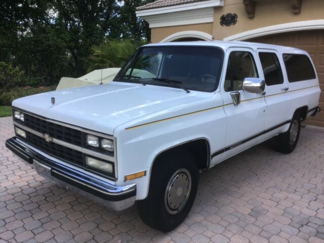 1990 Chevrolet Suburban Silverado - photo 2