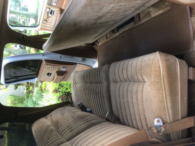 1990 Chevrolet Suburban Silverado - photo 8