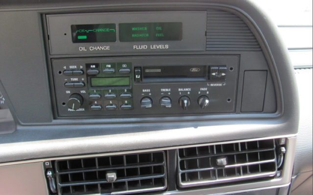 1990 Ford Thunderbird 35th Anniversary Edition - photo 5