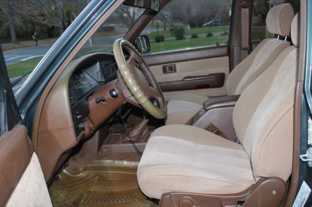 1990 Toyota 4Runner SR5 Sport Utility 4-Door - photo 11