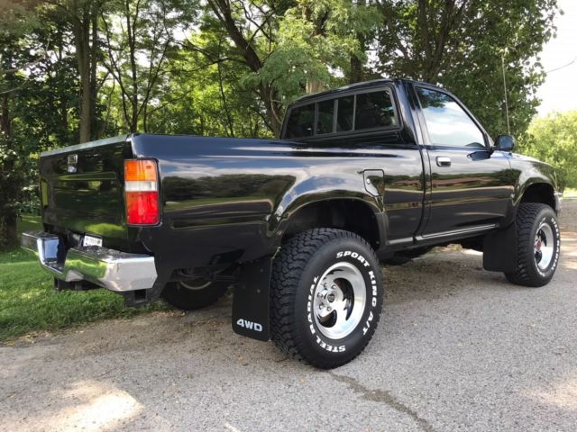 1990 Toyota Pickup DLX - photo 5