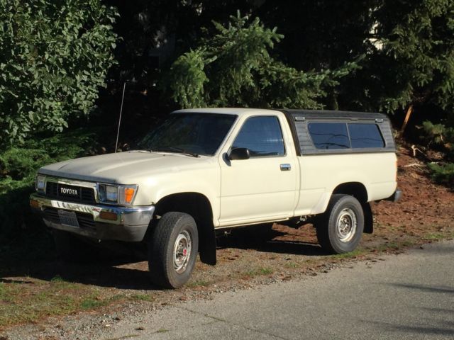 1990 Toyota Tacoma - photo 2