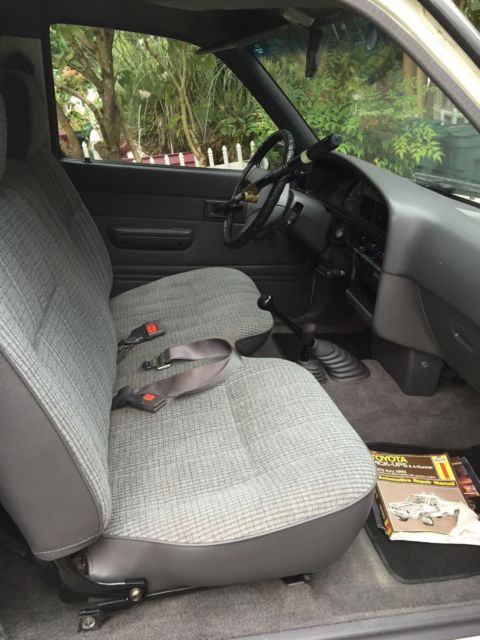 1990 Toyota Tacoma - photo 7