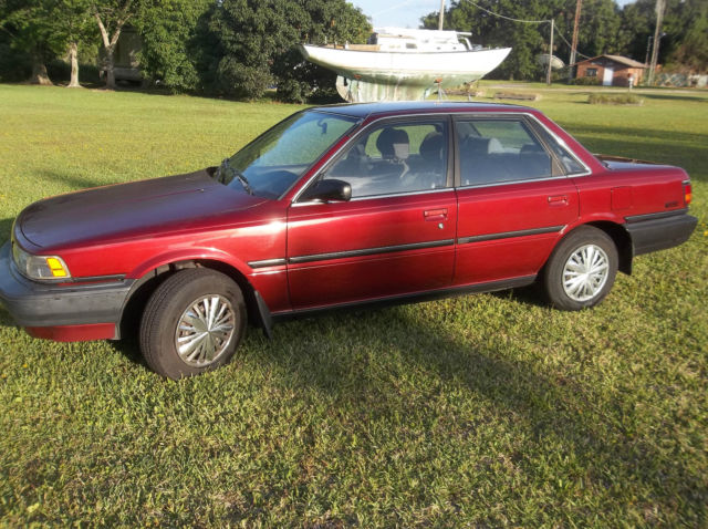 1990 Toyota Camry Deluxe 2.0L 4cylinder motor with 78K actual, auto, AC - CLEAN 1990 Toyota Camry DLX Sedan 4-Door