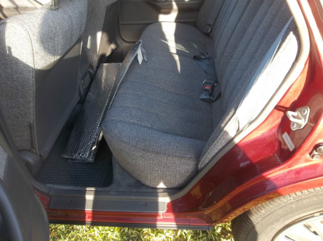 1990 Toyota Camry DLX Sedan 4-Door - photo 10