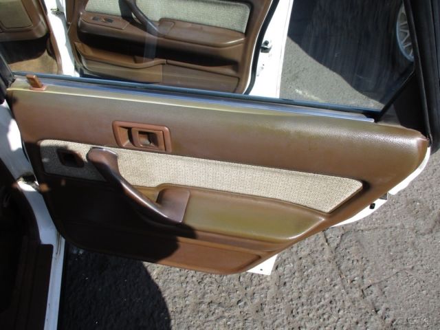 1990 Toyota Camry Deluxe - photo 10