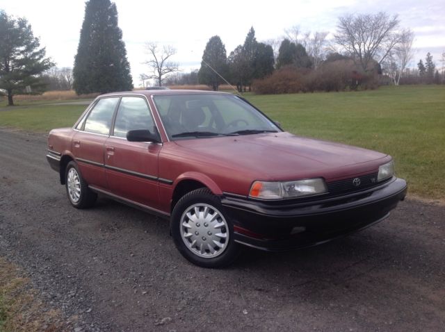 1990 Toyota Camry Deluxe - photo 3