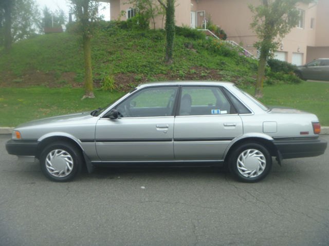 1990 TOYOTA CAMRY DXL ORIGINAL OWNER WITH ONLY 66K MILES 1990 Toyota Camry VERY LOW MILES