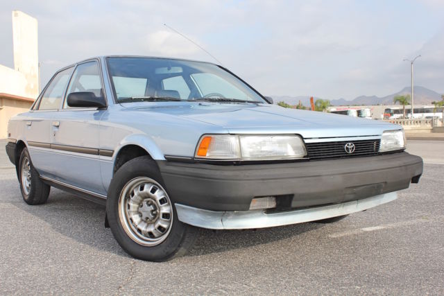 1990 TOYOTA CAMRY LOW MILAGE ONE OWNER MINT CONDITIONS --- NO RESERVE --- 1990 Toyota Camry DX SEDAN