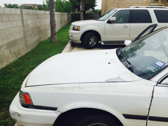 1990 Toyota Camry LE - photo 2