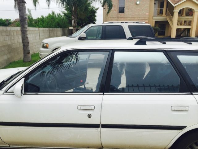 1990 Toyota Camry LE - photo 4