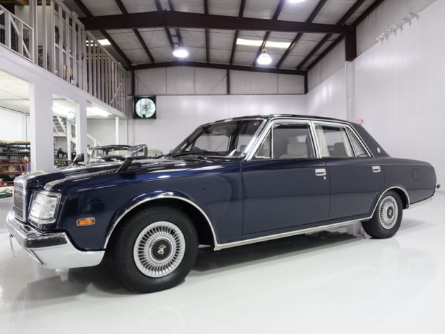 1990 Toyota Century Luxury Sedan