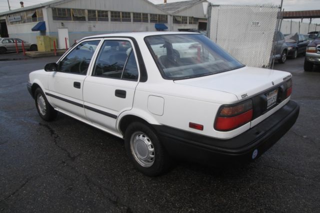 1990 Toyota Corolla DLX Sedan 4-Door - photo 4