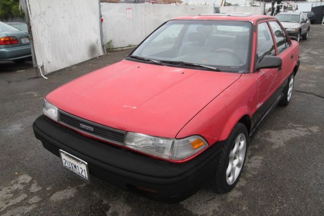 1990 Toyota Corolla Manual 4 Cylinder NO RESERVE 1990 Toyota Corolla Base Sedan 4-Door