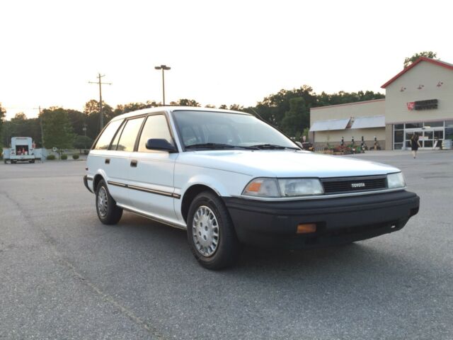 1990 Toyota Corolla Wagon - ZERO RUST - Extremely Clean - Very Nice Car 1990 Toyota Corolla DX